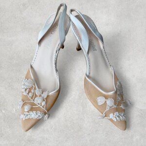 Bella Belle Cream & White Floral Embroidered Peep Toe Heels 🤍 |